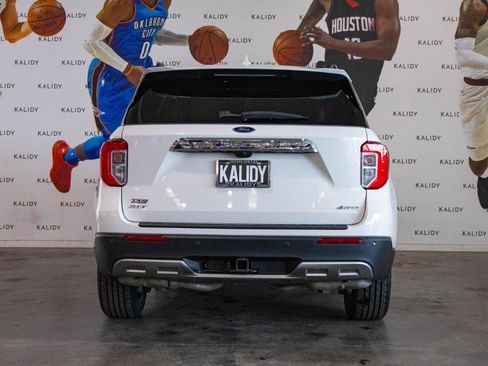 Used 2023 Ford Explorer XLT w/ Equipment Group 202A image 22