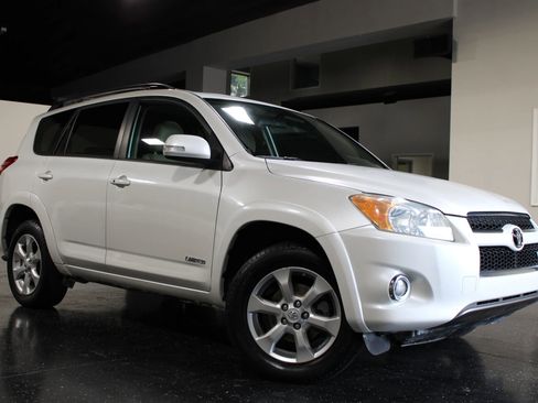 Used 2010 Toyota RAV4 Limited FWD image 38
