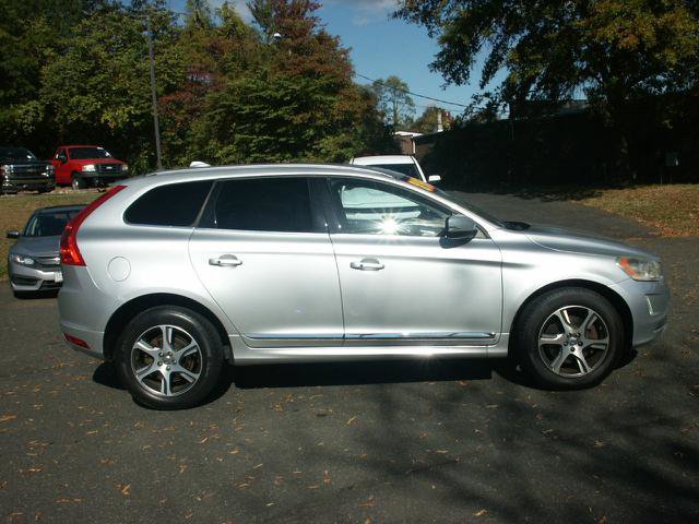 Used 2015 Volvo XC60 T6 Premier Plus AWD/4WD image 4