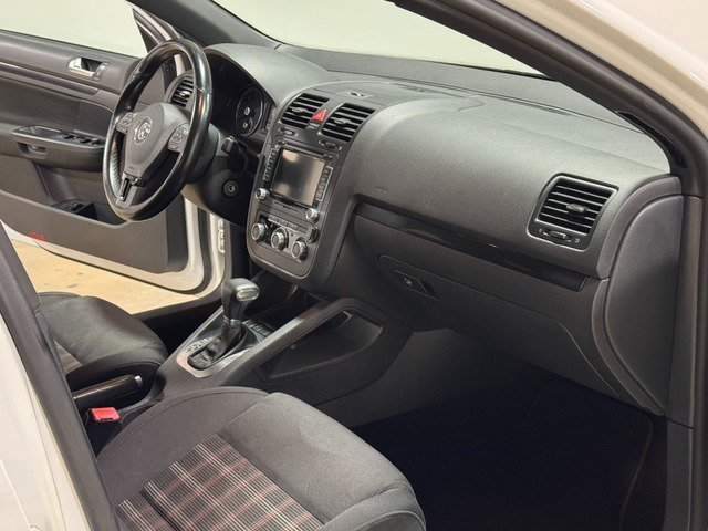 Used 2010 Volkswagen Jetta TDI Cup FWD image 36
