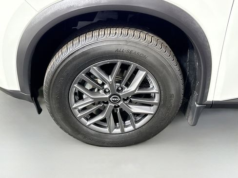 Used 2022 Nissan Rogue S AWD/4WD image 38