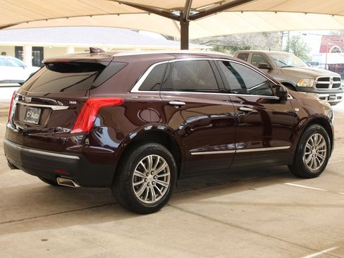 Used 2018 Cadillac XT5 Luxury w/ Driver Awareness Package image 12