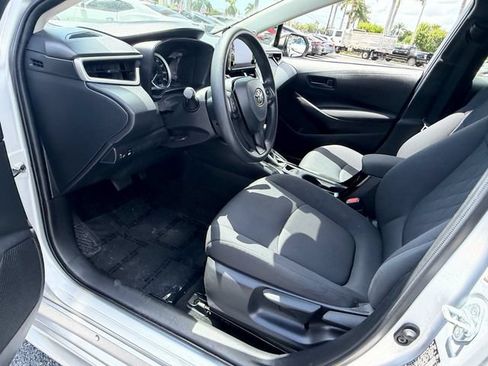 Certified 2022 Toyota Corolla LE FWD image 11