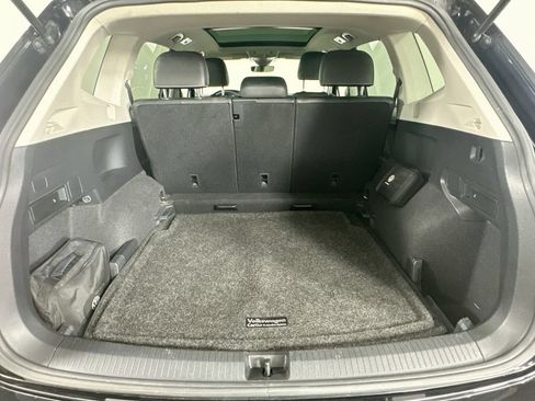 Certified 2023 Volkswagen Tiguan SE w/ Panoramic Sunroof Package AWD/4WD image 41
