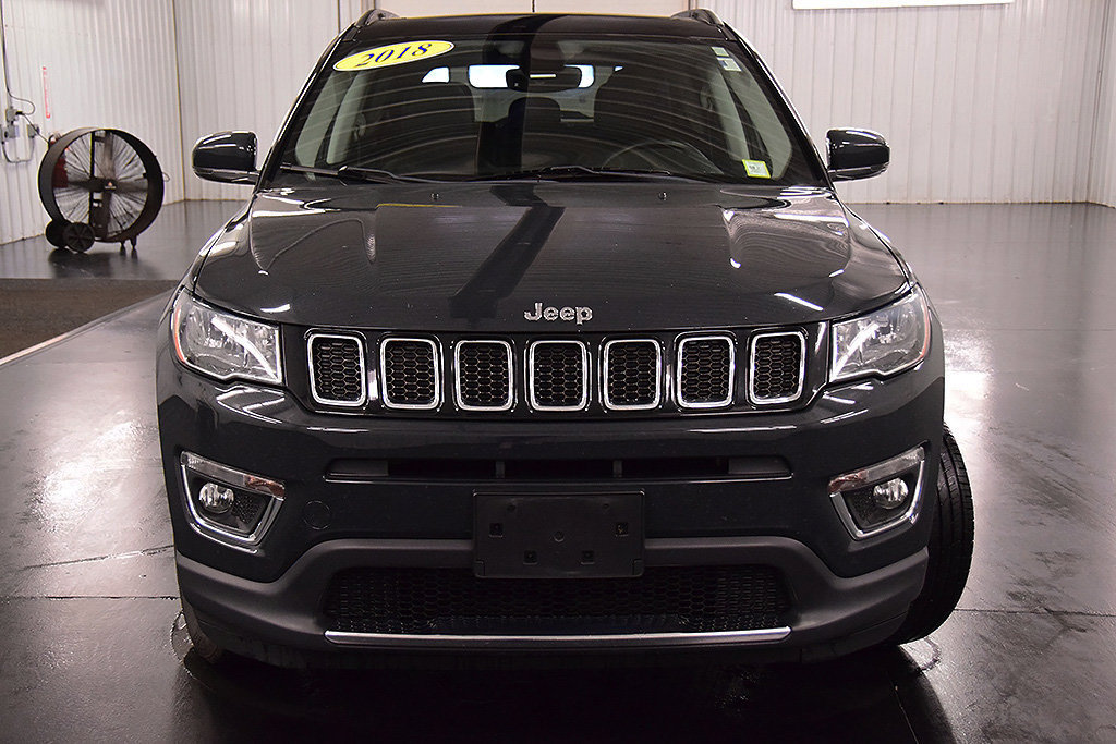 Used 2018 Jeep Compass Limited w/ Navigation Group AWD/4WD image 2