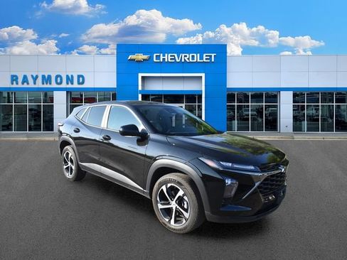 Used 2024 Chevrolet Trax RS w/ Driver Confidence Package FWD image 10