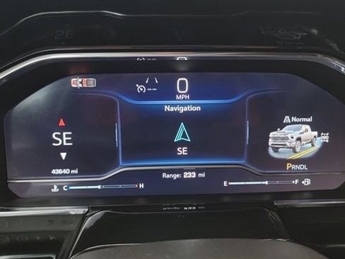 Used 2024 Chevrolet Silverado 3500 LT image 31