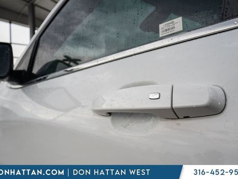 Used 2024 Chevrolet Equinox LT w/ LPO, Floor Liner Package FWD image 34