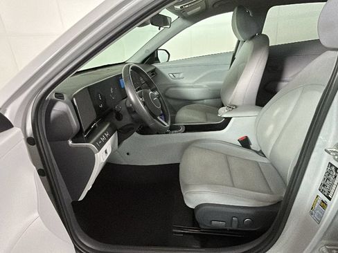 Used 2025 Hyundai Kona SEL FWD image 13