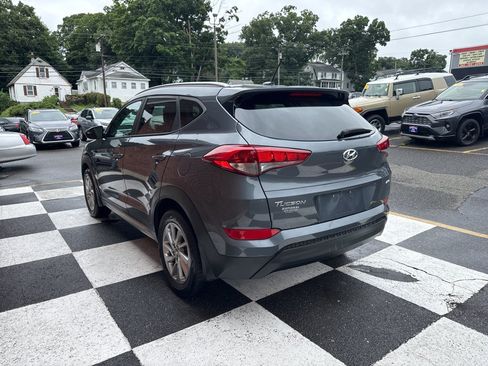 Used 2017 Hyundai Tucson SE w/ SE Popular Package 02 AWD/4WD image 4