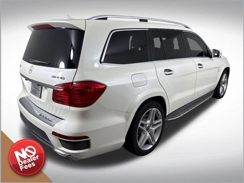 Used 2013 Mercedes-Benz GL 550 4MATIC image 3