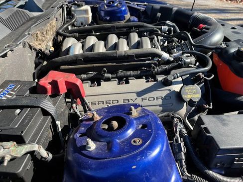 Used 2013 Ford Mustang GT Premium w/ Comfort Pkg image 27