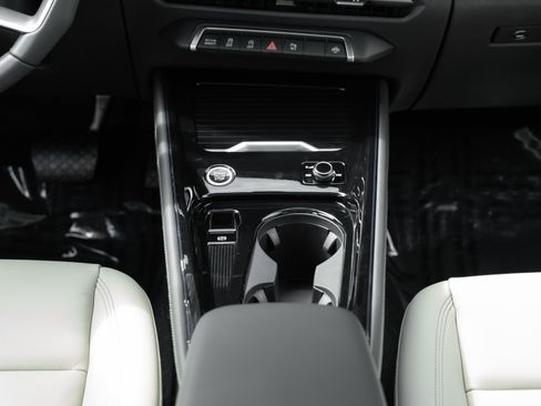 New 2026 Audi Q3 quattro 2.0T AWD/4WD image 18
