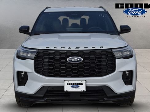 New 2026 Ford Explorer ST-Line w/ Premium Package RWD image 2