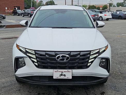Used 2022 Hyundai Tucson SE FWD image 2