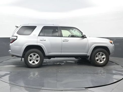 Used 2015 Toyota 4Runner SR5 Premium AWD/4WD image 2