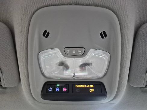 Used 2018 Chevrolet Bolt Premier w/ Driver Confidence II Package FWD image 23