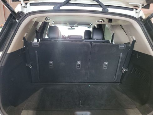 Used 2023 Nissan Pathfinder SL AWD/4WD image 14