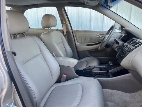 Used 2000 Honda Accord EX image 9