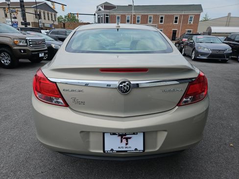 Used 2012 Buick Regal Leather FWD image 5