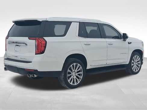 Used 2022 GMC Yukon Denali w/ Advanced Technology Package image 8