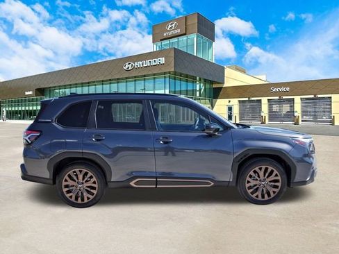 Used 2025 Subaru Forester Sport image 4