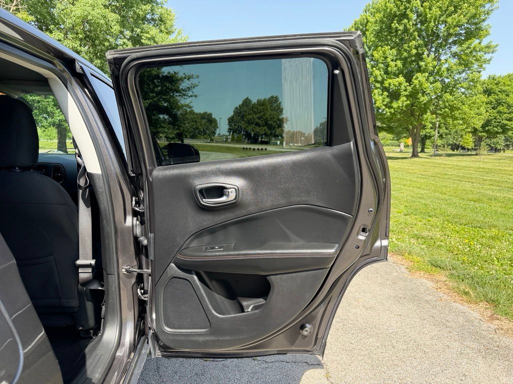 Used 2019 Jeep Compass Sport AWD/4WD image 27