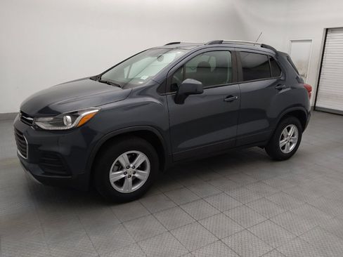 Used 2021 Chevrolet Trax LT AWD/4WD image 2