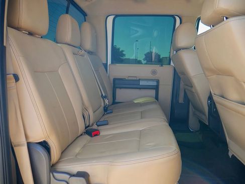 Used 2013 Ford F250 Lariat w/ Chrome Pkg image 19