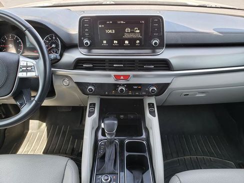 Used 2020 Kia Telluride S w/ S 8 Passenger Seating Package AWD/4WD image 15