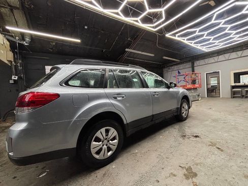 Used 2013 Subaru Outback 2.5i image 10