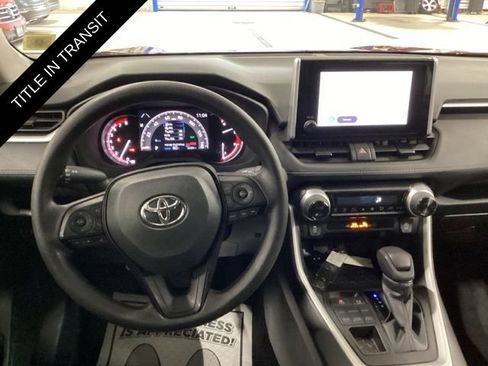 Used 2025 Toyota RAV4 XLE AWD/4WD image 6