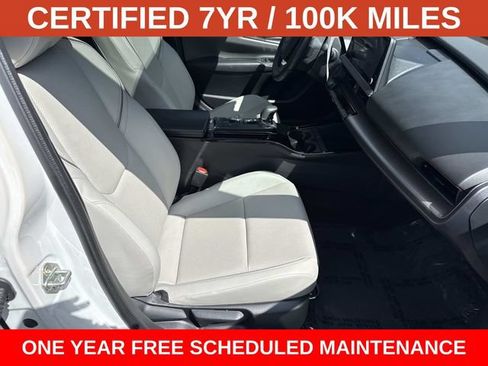 Used 2025 Toyota Prius Limited FWD image 9