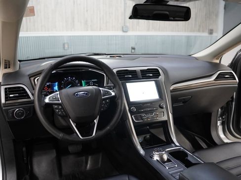 Used 2020 Ford Fusion SEL image 33