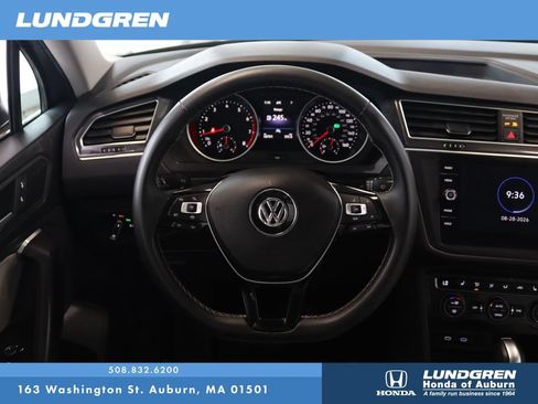 Used 2021 Volkswagen Tiguan SE AWD/4WD image 18