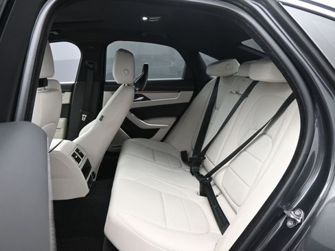 Used 2024 Jaguar XF R-Dynamic SE image 14