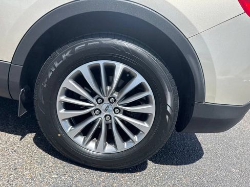 Used 2017 Lincoln MKX Select w/ Select Plus Package FWD image 12
