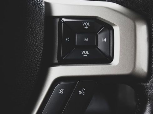 Used 2018 Ford F150 Lariat image 15