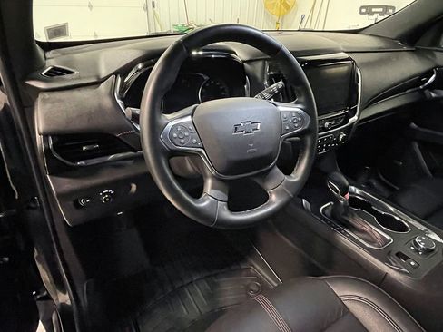 Used 2023 Chevrolet Traverse RS image 20