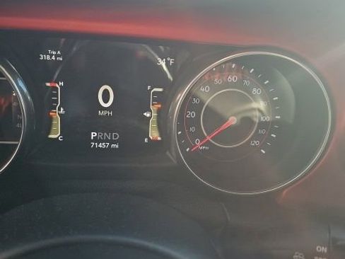 Used 2018 Jeep Wrangler Unlimited Rubicon image 9