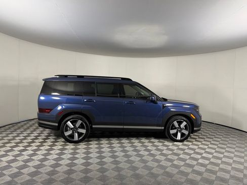 Used 2025 Hyundai Santa Fe Limited AWD/4WD image 7