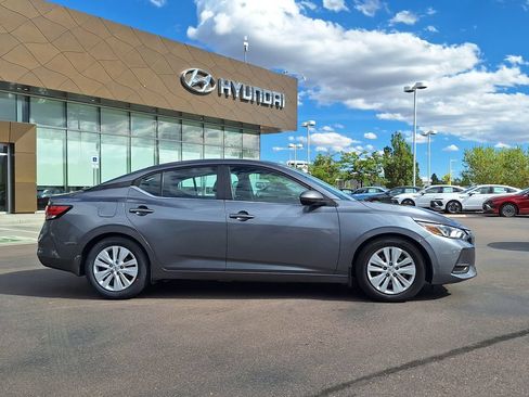 Used 2021 Nissan Sentra S FWD image 2