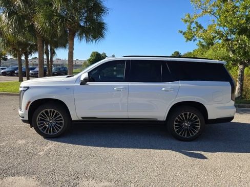 Used 2025 Cadillac Escalade Sport Platinum w/ LPO, Floor Liner Package AWD/4WD image 2
