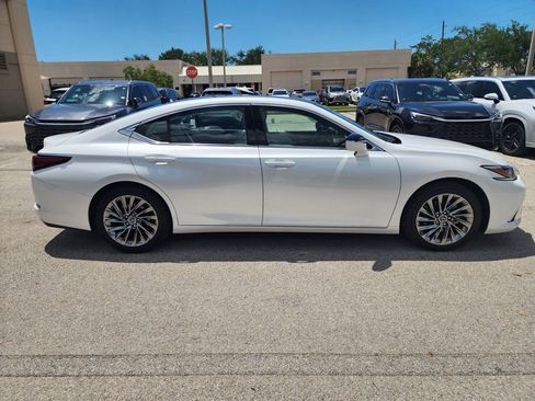 Certified 2024 Lexus ES 350 F Sport w/ Technology Package FWD image 4