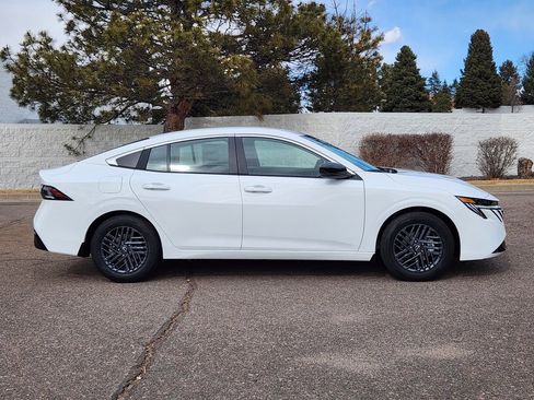 New 2026 Nissan Sentra SV w/ SV Convenience Package FWD image 2
