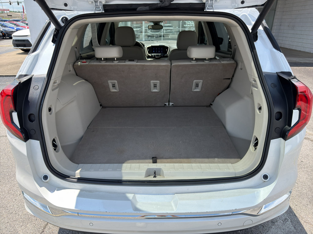 Used 2020 GMC Terrain Denali w/ Denali Premium Package FWD image 30