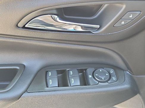 Used 2023 Chevrolet Equinox LT FWD image 22