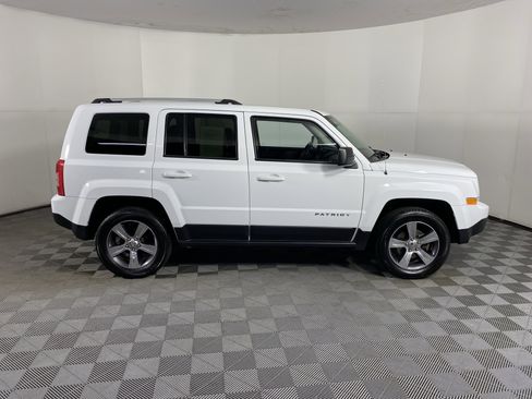 Used 2016 Jeep Patriot High Altitude image 6
