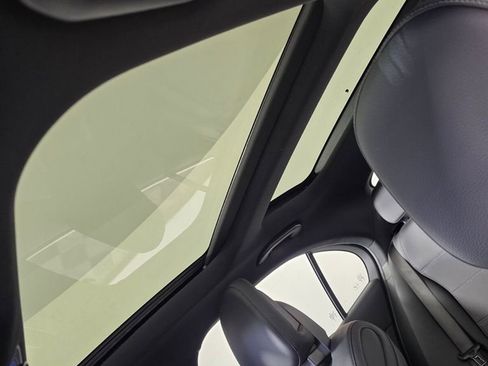 Used 2025 Mercedes-Benz C 300 Sedan image 12