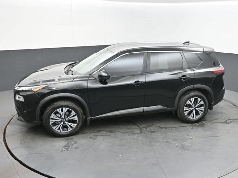 Used 2022 Nissan Rogue SV image 32